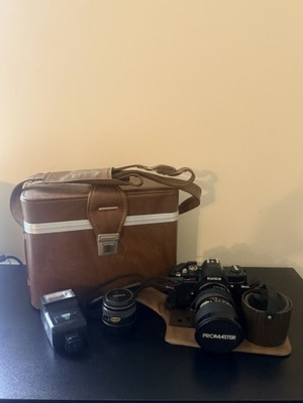 Konica Autoreflex TC 35mm SLR Film Camera Kit w/ 28-70mm Lens, Flash & Case
